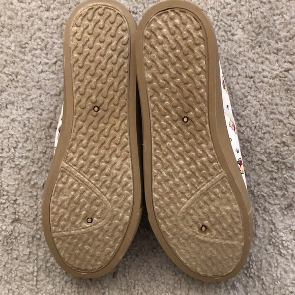 Winnie the Pooh shoes - Picture 5 of 5